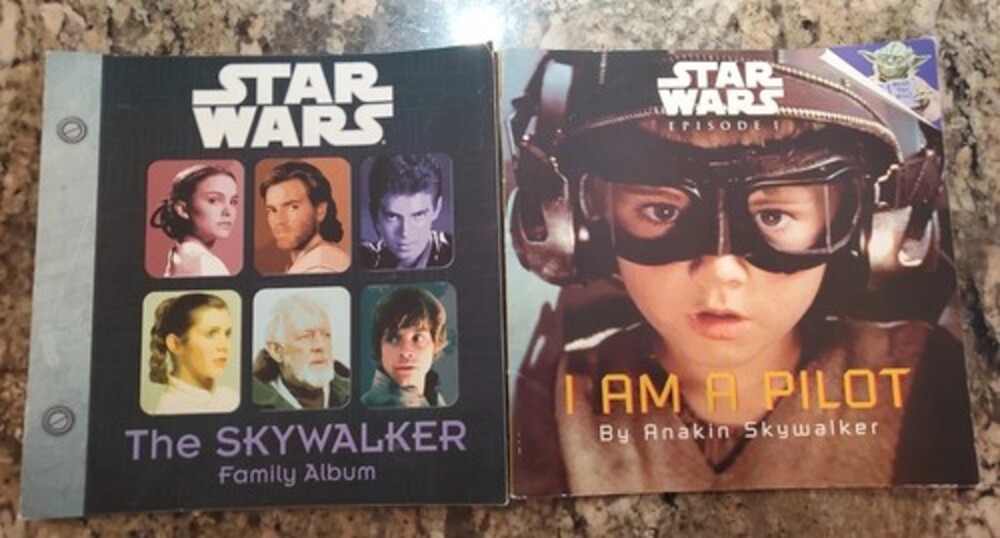 2002 Release Star Wars THE SKYWALKER Family Album + I am Pilot by Anakin Skywalk